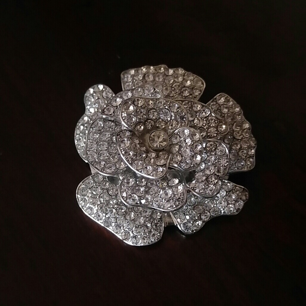 Huge rhinestone clear floral brooch